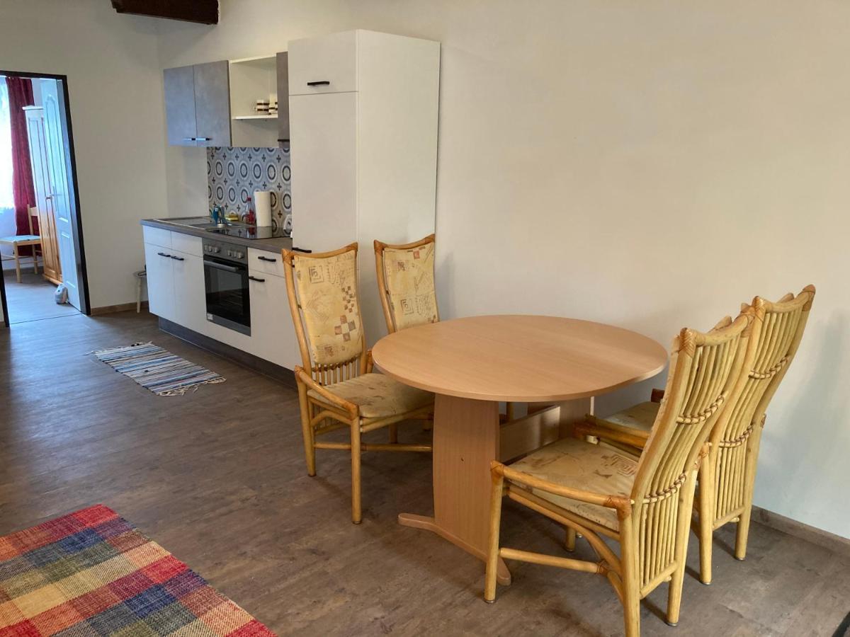 Westhof Apartment *